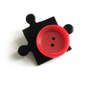 puzel b felt label
