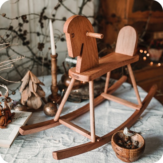 klocki i zabawki drewniane Drewniany konik na biegunach