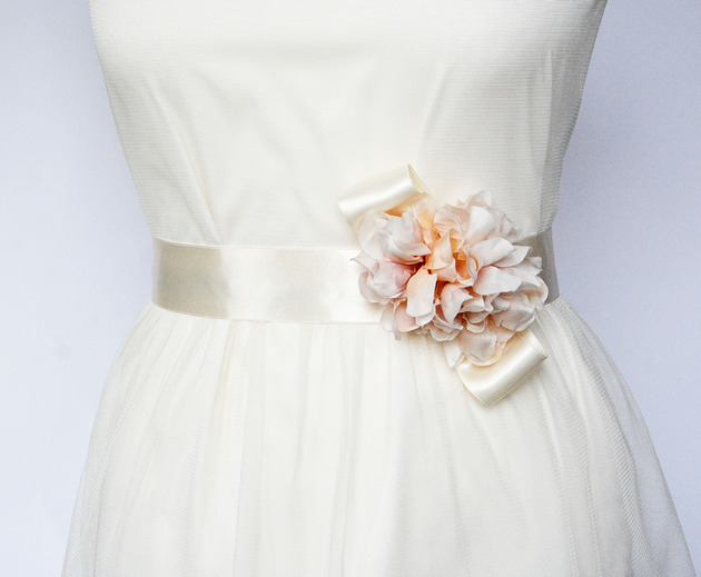 dodatki ślubne Pas ślubny z jedwabnym kwiatem