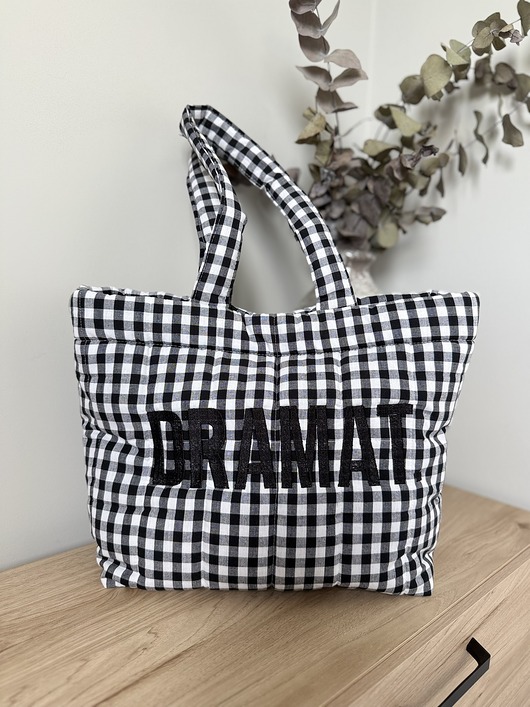 torby na ramię Pikowana torba shopper z haftem "Dramat"