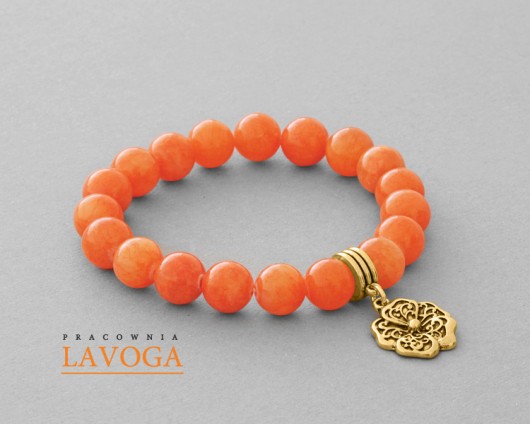 Jade with pendant in orange. Lavoga