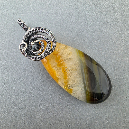 wisiory Darma - wisiorek z agatem i oksydowanym srebrem, wire wrapping