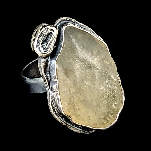 pierścionki srebrne Pierścionek pustynne szkło libijskie