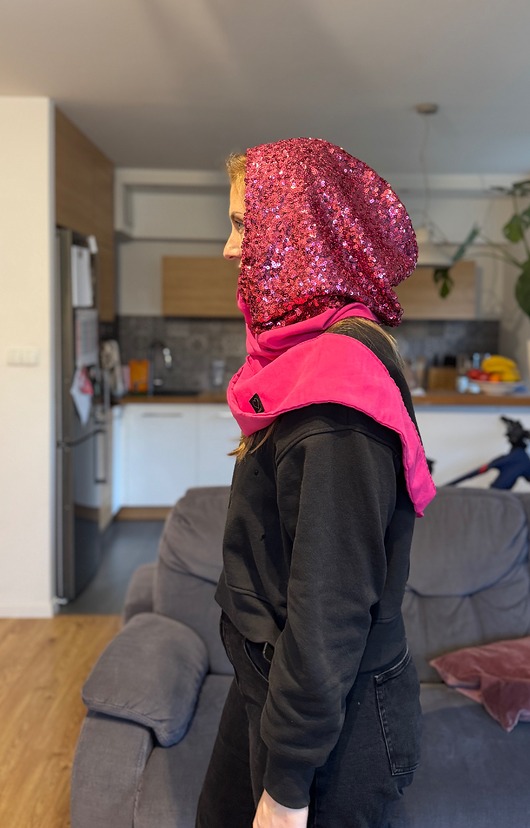 czapki damskie Cekinowy Tulik/kaptur