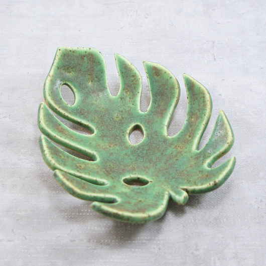 Liść monstery - mydelniczka ceramiczna AKoArt Ceramika