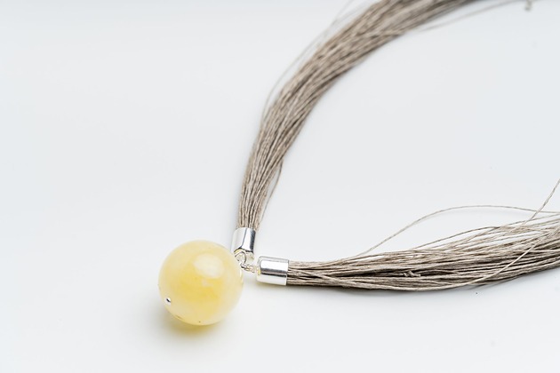 wisiory Naszyjnik bursztynowy len duża KULA mleczna