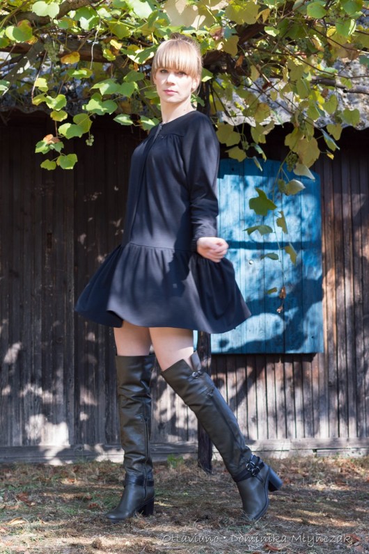 BOHO Mała Czarna Dresowa OTTAVIANO Dominika Mlynczak