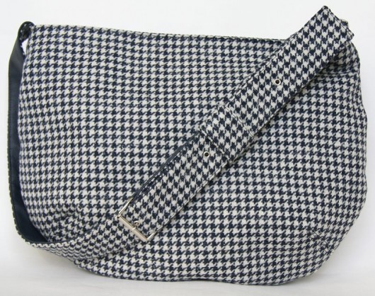 Pepitka z granatem  Balik Hand Made