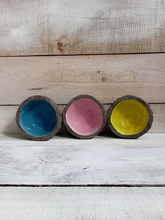 miski i misy 3 kolorowe miseczki ceramiczne