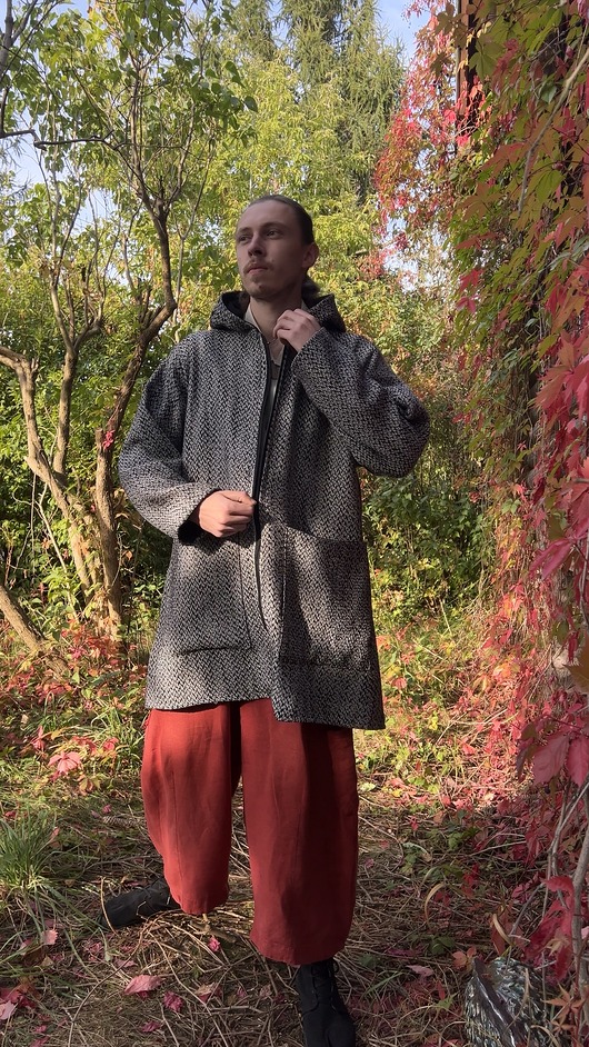 płaszcze i kurtki męskie Płaszcz szary wełniany z kapturem i podszewką