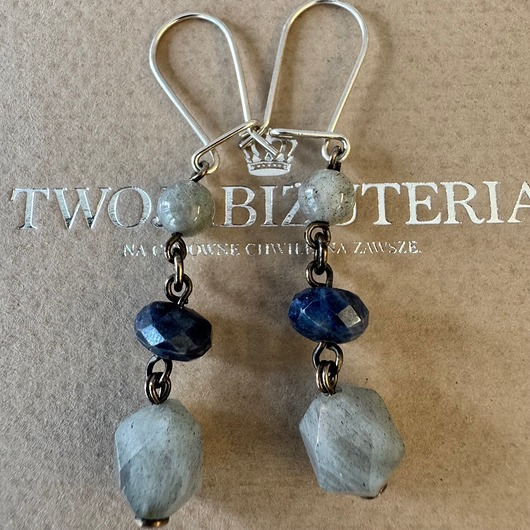 kolczyki srebrne Kolczyki srebrne z szafirami, labradorytami, kamieniami księzycowymi