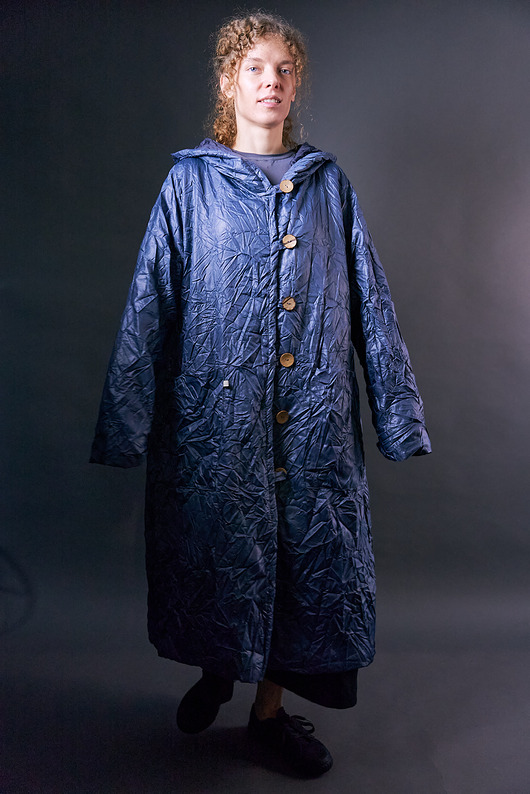 płaszcze damskie Ocieplany płaszcz impregnowany plisowany/gnieciony