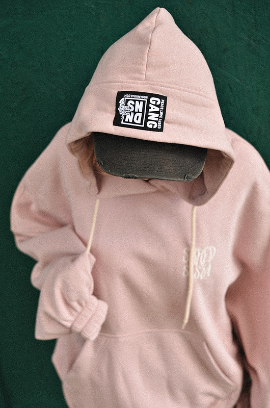bluza z kapturem damska Różowa Bluza z Kapturem Shred Sista Pink Hoodie