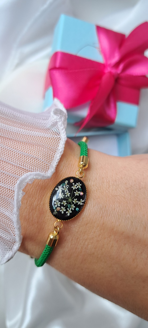 bransoletki na sznurku Bransoletka Dzika Marchew na Czerni