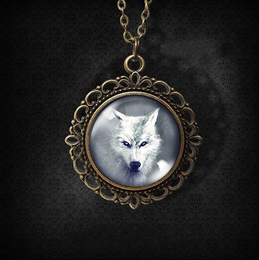 wisiory Medalion - Biały wilk - romantyczny, brąz