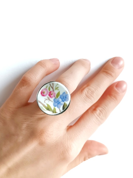 pierścionki - różne Pierścionek w kwiaty