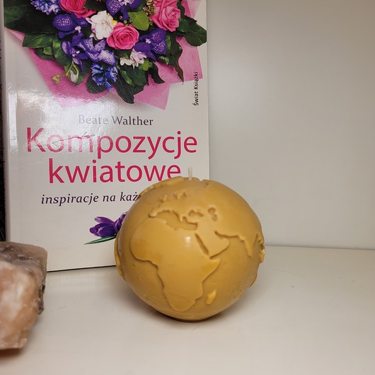 świeczniki i świece Dekoracyjna świeca w kształcie ziemi