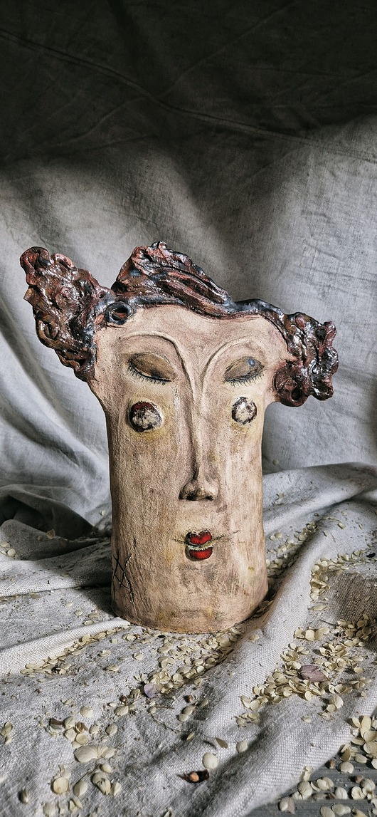 figurki i rzeźby Ceramiczna rzeźba Senna Głowa