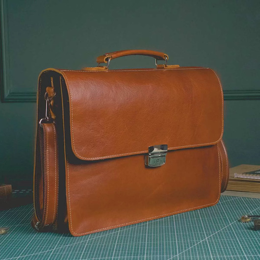 torby i nerki męskie Karmelowa Torba Męska do Pracy na Ramię Vintage Skóra Juchtowa BV41