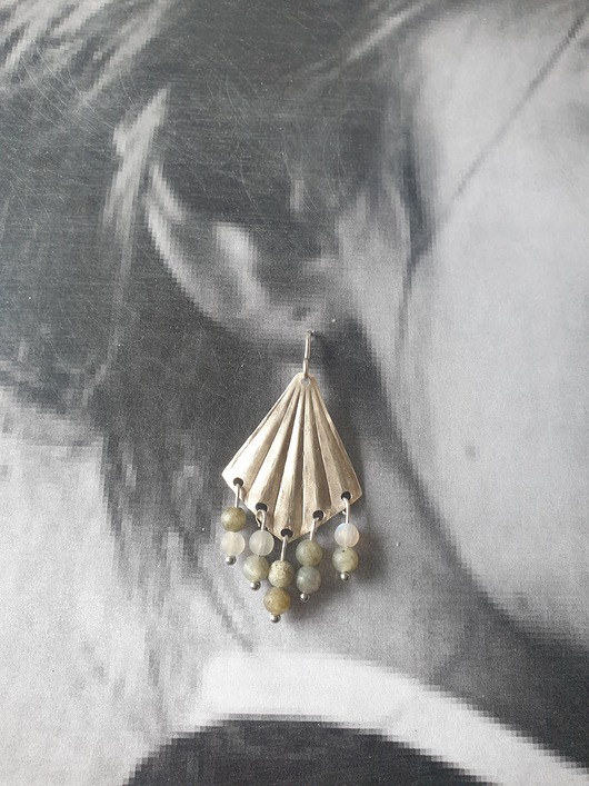 kolczyki z kamieniami Kolczyki FAN wachlarze z labradorytem, mosiądz posrebrzany