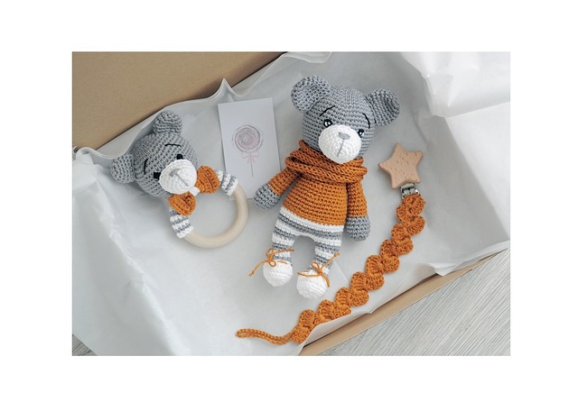 gryzaki i śliniaki dla dzieci Zestaw prezentowy  - musztarda/szary