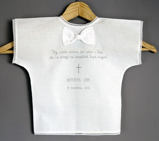 szatki, ubranie na chrzest Szatka do chrztu z dodatkowym haftem