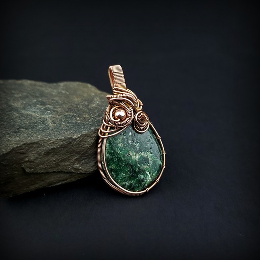 wisiory Wisiorek ze szmaragdem