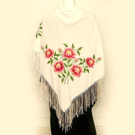 Chusta z różami (classic embroidery) na ludowo