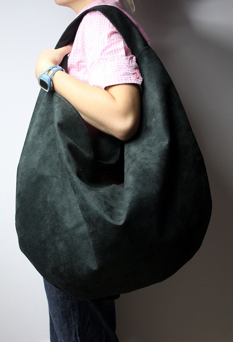 Torba hobo XXL czarna z kwiatkami w środku +etui Zuzia Górska