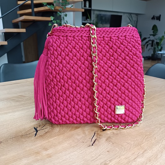 torby na ramię Ręcznie robiona torebka damska w kolorze malinowym