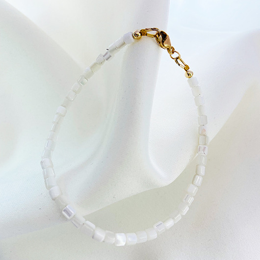 bransoletki z kamieni naturalnych Biała Bransoletka z masy perłowej, Perełki