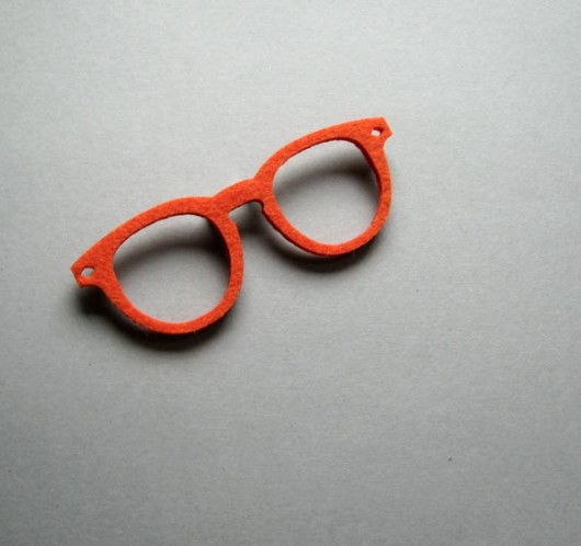 okuLARY felt label