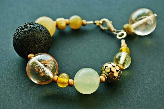 Antique - bransoletka Buy or Die