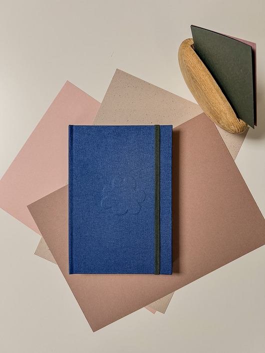 notatniki i albumy Notes granatowy, gładki A5