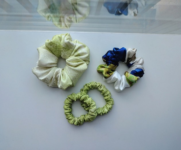 gumki do włosów Pistacjowy krem - zestaw jedwabnych scrunchie