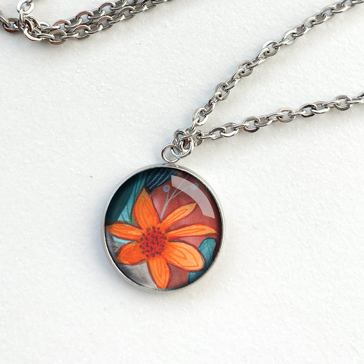 wisiory Orange Lilly naszyjnik na romantyczną randkę