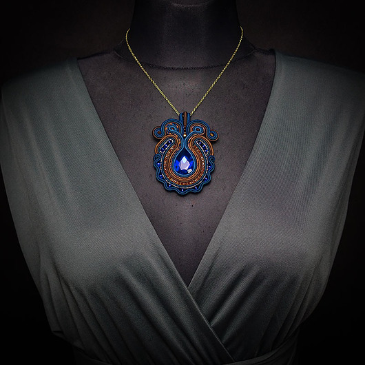 wisiory Oseye-wisior soutache