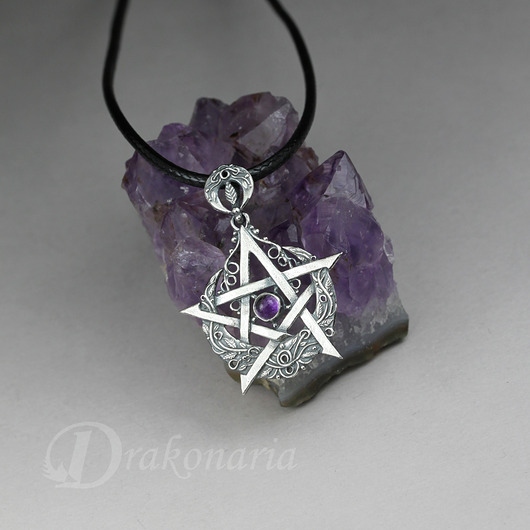 wisiory Pentagram księżycowy z ametystem