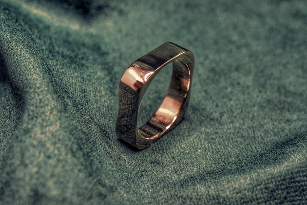 pierścionki - różne Eta  - Pierścień z linii geometrycznej z brązu