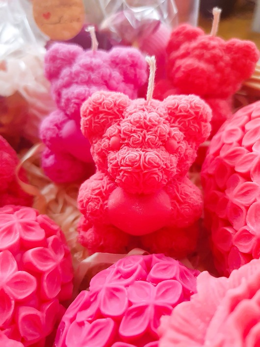 świeczniki i świece Świeca Miś z Sercem Pomarańcza z goździkiem