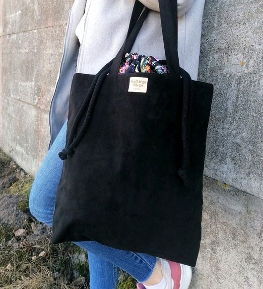 torby na ramię Torba HANA Dark Blooming Garden-duża czarna torba z kominem z nubuku