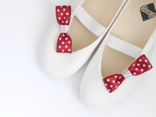 Bordowa myśl (buty+kokardki) Czarna Biedronka