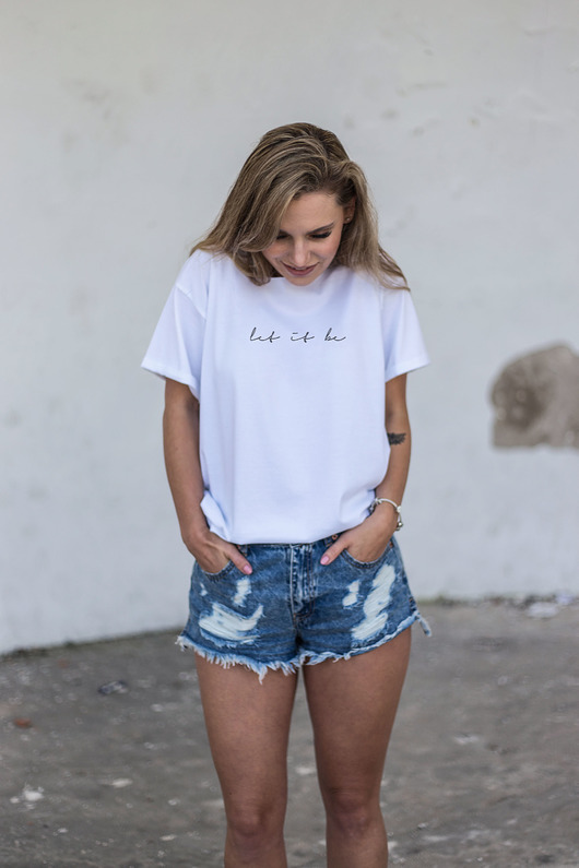 LET IT BE Oversize T-shirt GAU great as You