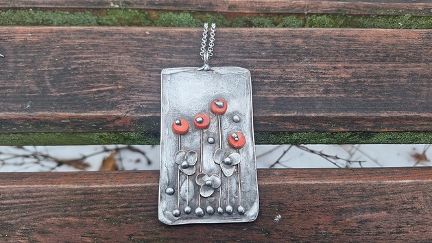 wisiory Pomarańczowe maki - wisiorek