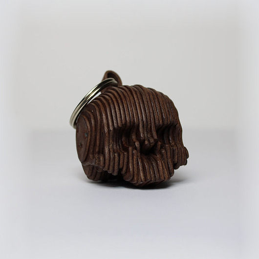 breloki Skórzany brelok Czaszka brązowy