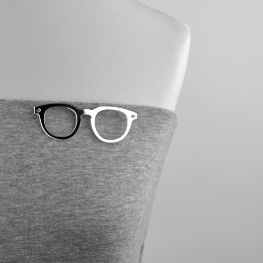MirrorSmartassGlasses felt label