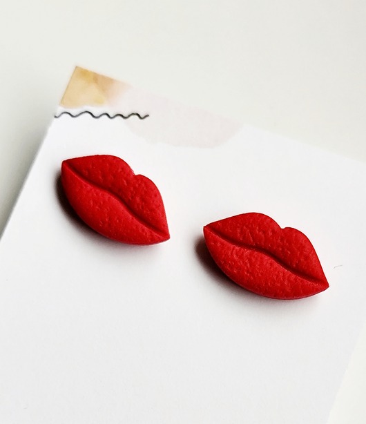 kolczyki z masy plastycznej Kolczyki usta czerwone