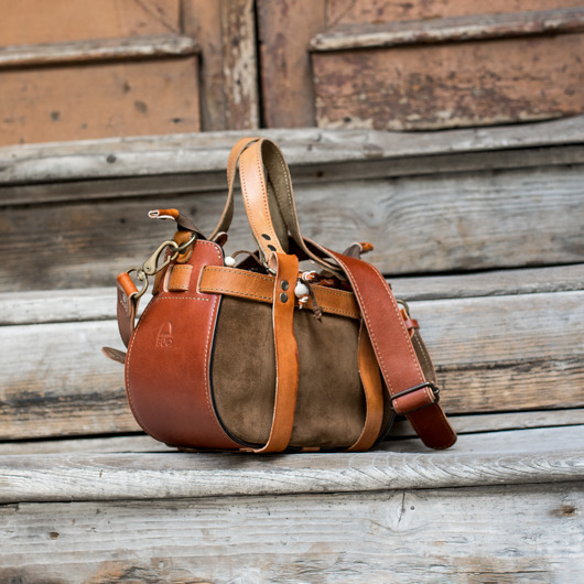 torebki do ręki Missy mała skórzana Boho w kolorze khaki od ladybuq Art