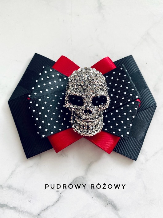 broszki Niesamowita Brosza z Czaszką wysadzaną kryształkami