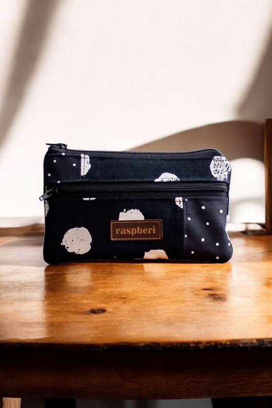 portfele damskie Czarny portfelik z kieszonkami